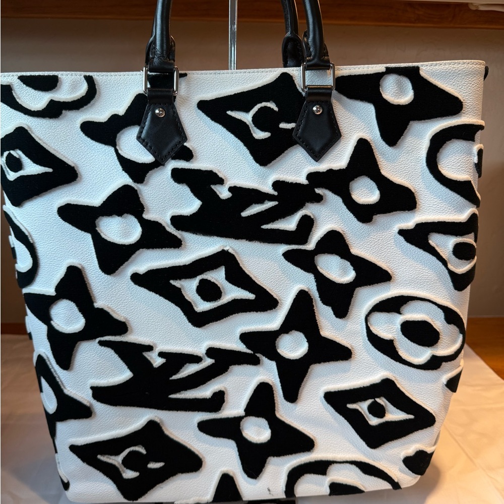 With receipt Louis Vuitton Monogram 1854 Cabas UF Tote – Limited Edition